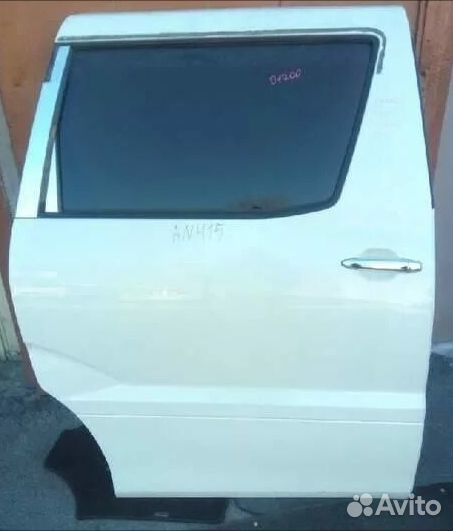 Toyota alphard дверь