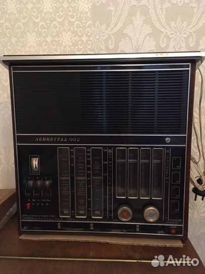 Радиоприемник СССР Ленинград -002