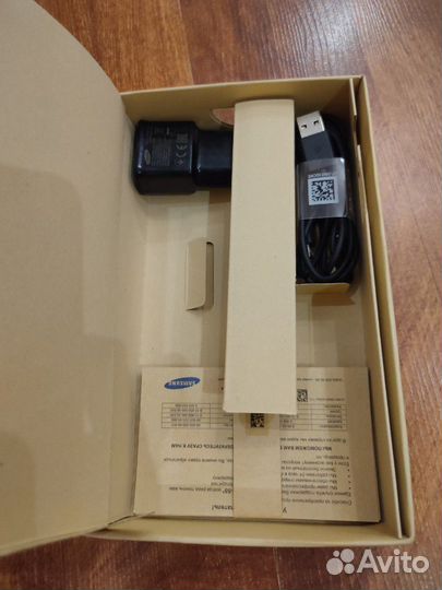 Новый планшет Samsung TAB 3 + чехол