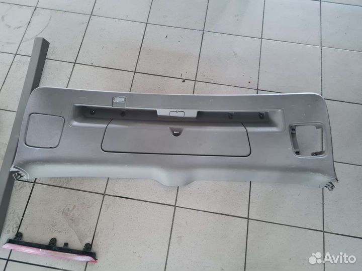 Крышка багажника audi q7