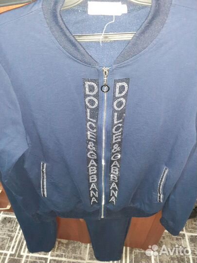 Костюм спортивный