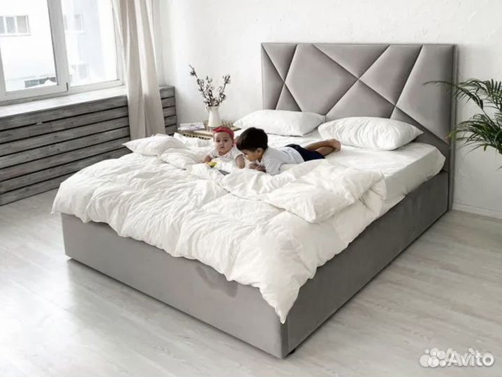 Кровать двуспальная
