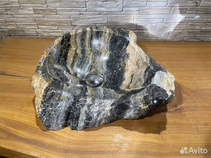 Дизайнерская раковина из натурального камня