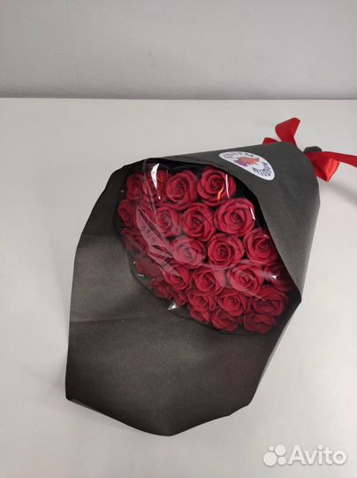 Красные Розы из Белого Шоколада - 29 шт в Букете