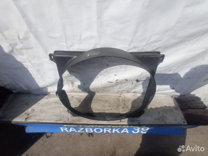 Диффузор вентилятора Mercedes 508