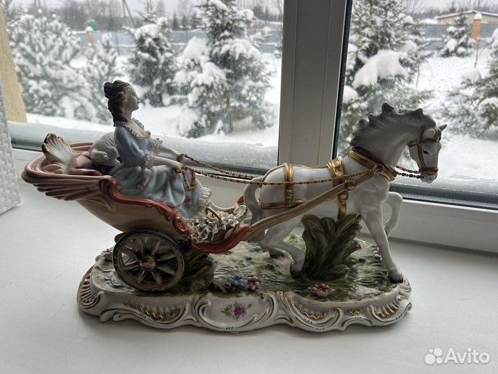 Фарфоровая девушка с лошадью Meissen