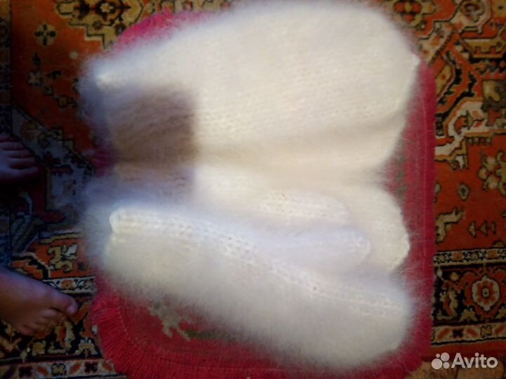 Пуховые варежки, носки