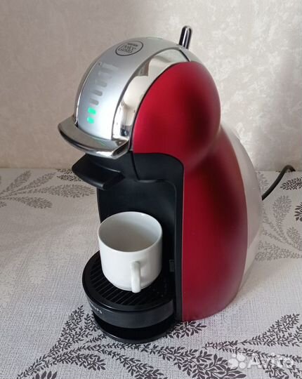 Капсульная кофемашина Nescafe Dolce Gusto Genio 2