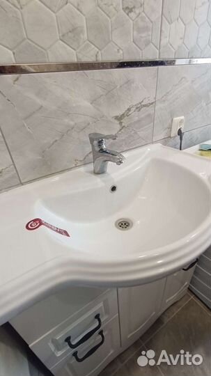 Тумба с раковиной для ванной бу