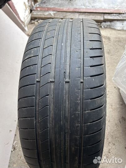 Goodyear Eagle F1 All Season 245/40 R19 и 275/35 R19