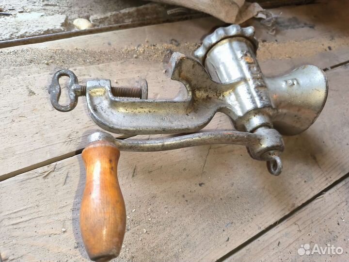 Гусятница чугунная мясорубка Советская