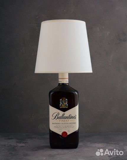 Лампа настольная новая