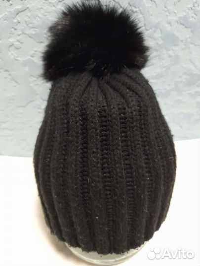 Шапка с помпоном