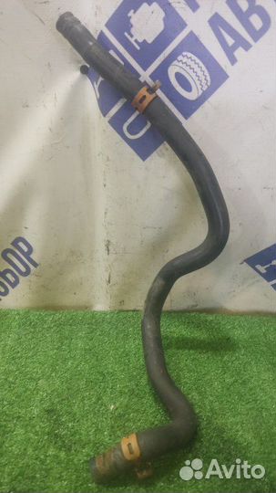 Патрубок системы охлаждения Renault Symbol седан