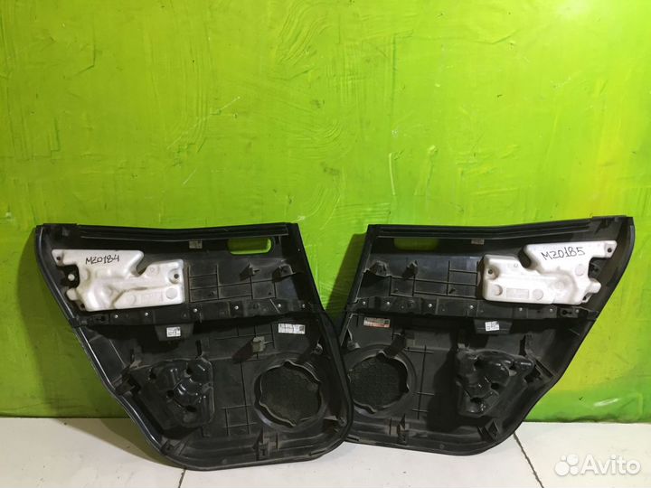 Обшивка двери Mazda CX-7