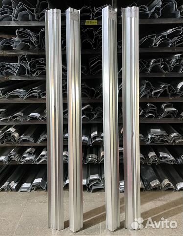 Порог верхний правый Infiniti QX56 (QX80) 2010-000