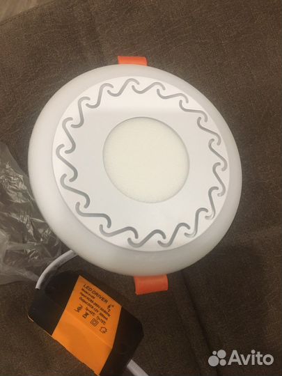 Светильник потолочный светодиодный