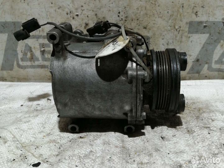 Компрессор кондиционера Mitsubishi Lancer Cedia