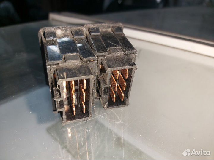 Блок управления подогревом сидений Mitsubishi
