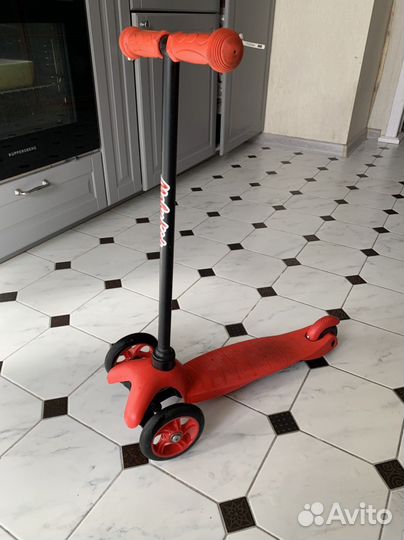 Самокат и беговел два в одном детский