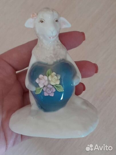 Статуэтки разные