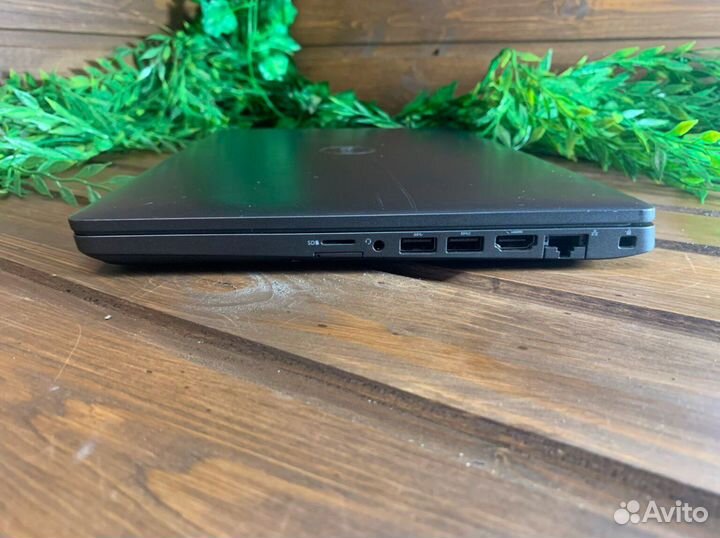 Ноутбук dell i5/8Gb/UHD Graphics 620