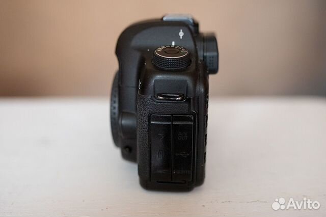 Canon 5D mark 2+батарея+к/памяти+ремень+зарядное объявление продам