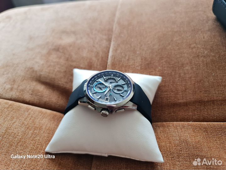 Casio OCW-T2600L-1AJF