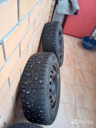 Pirelli Ice Zero 185/65 R15