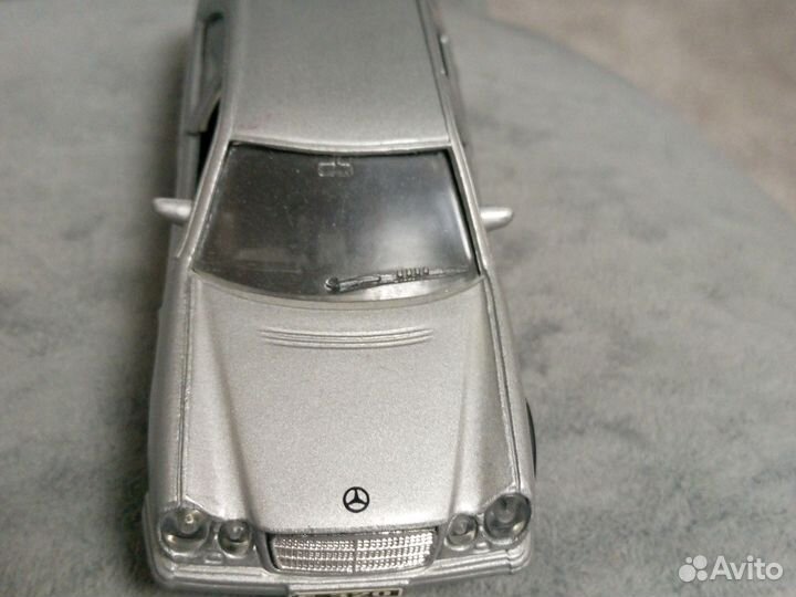 Модель автомобиля 1 24