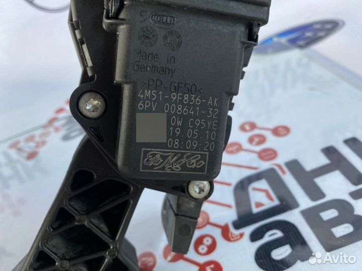 Педаль газа Ford Focus sida AU 2010