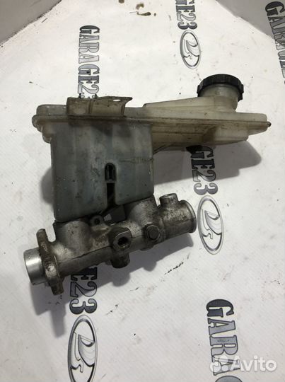 Главный тормозной цилиндр Mazda mpv