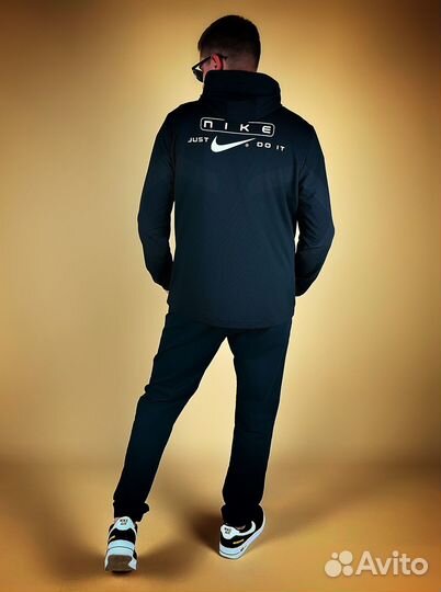 Спортивные костюмы Nike (Магазин)
