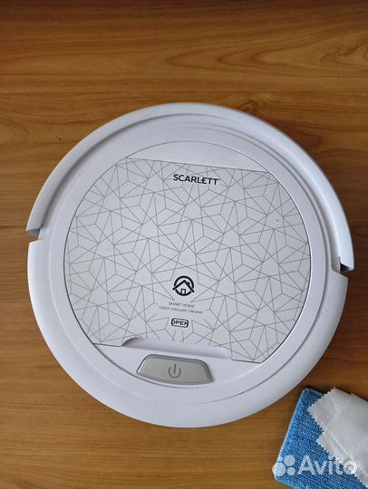 Робот пылесос scarlett