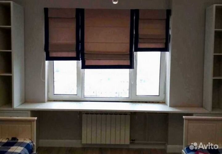 Рабочая зона в углу у окна