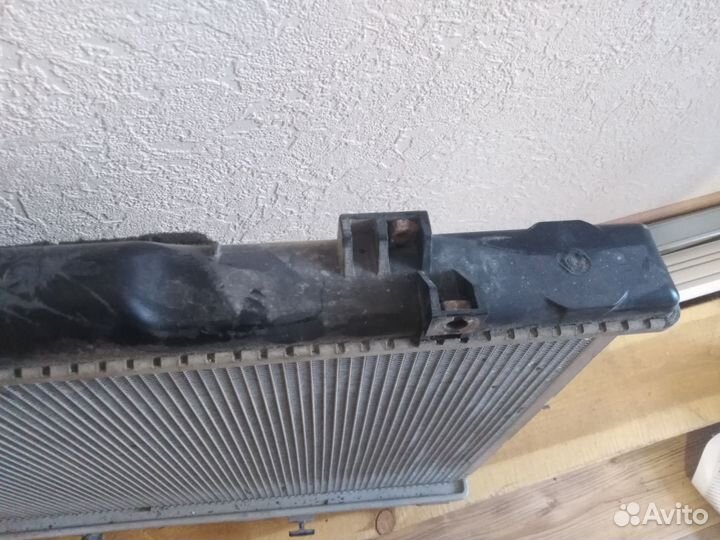 Радиатор охлаждения на Мазду 6 2008г