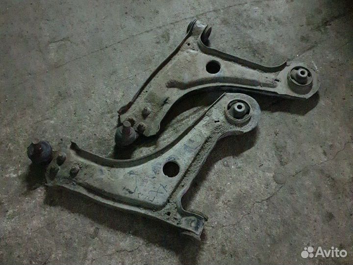 Передние рычаги шевроле лачетти