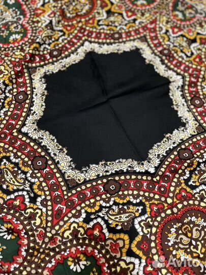 Большой шелковый платок Etro черный с узорами