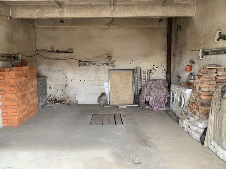 Гараж, > 30 м²