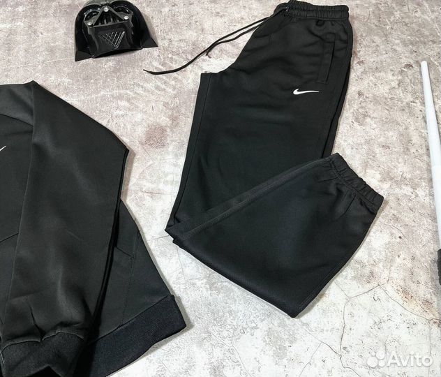 Спортивные костюмы Nike