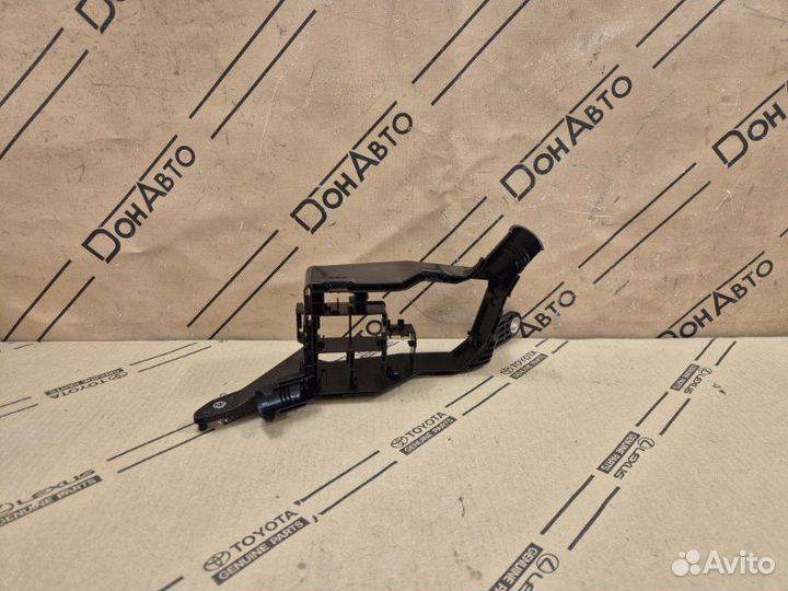 Корпус блока предохранителей правый Toyota Camry