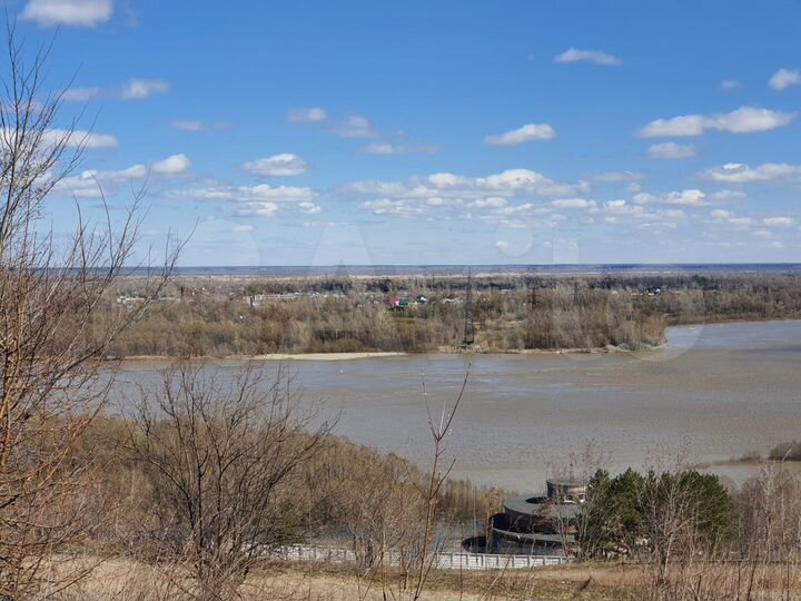 2-к. квартира, 38 м², 1/10 эт.