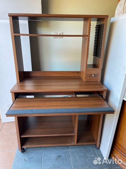 Компьютерный стол