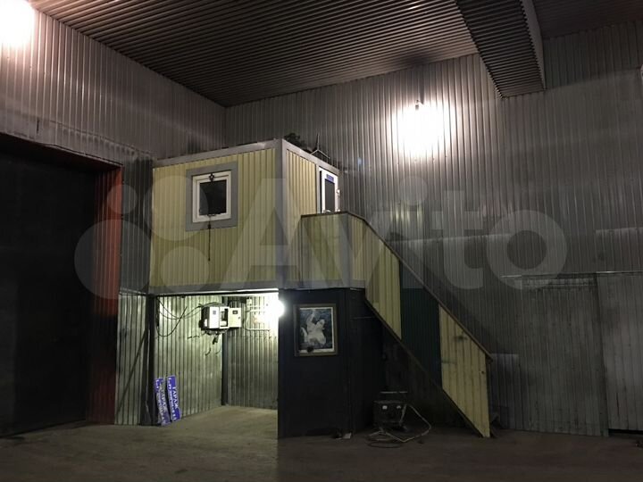 Гараж, > 30 м²