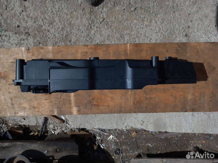 Сабвуфер Audi Q8 2018 4M8035621