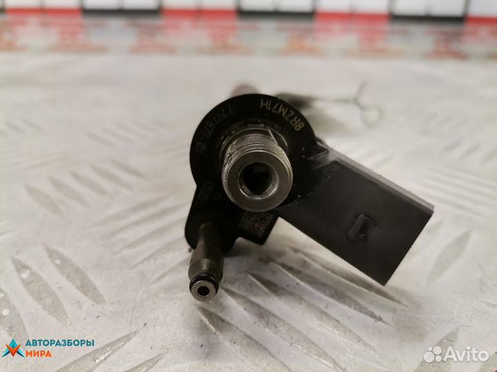 Форсунка BMW 5 E60/E61 рест. 2008 13537797877