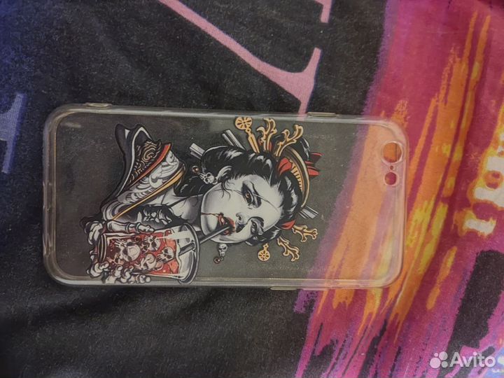 Чехлы на телефоны