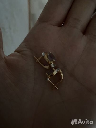 Золотые серьги