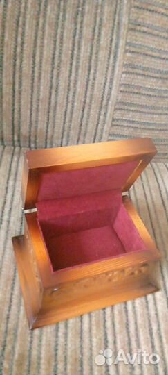 Деревянная шкатулка ручной работы