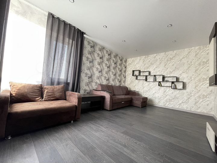 2-к. квартира, 74 м², 14/18 эт.